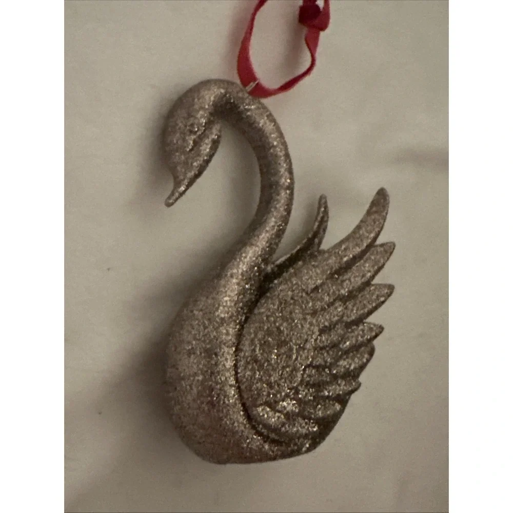Pier One Imports Christmas Collection Glitter‎ Silver SwanlOrnament